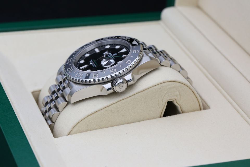 Rolex GMT Master II 126710 GRNR Image 6